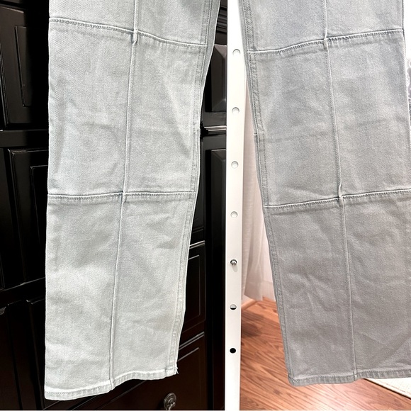 Hollister Low-Rise Dad Jeans – Size 0R (W24 L31) | Light Wash Panel Denim - Picture 8 of 16